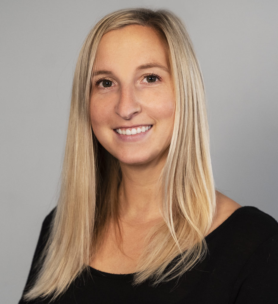 Ellie Keeney Insurance Coordinator RW Headshots 2021 8