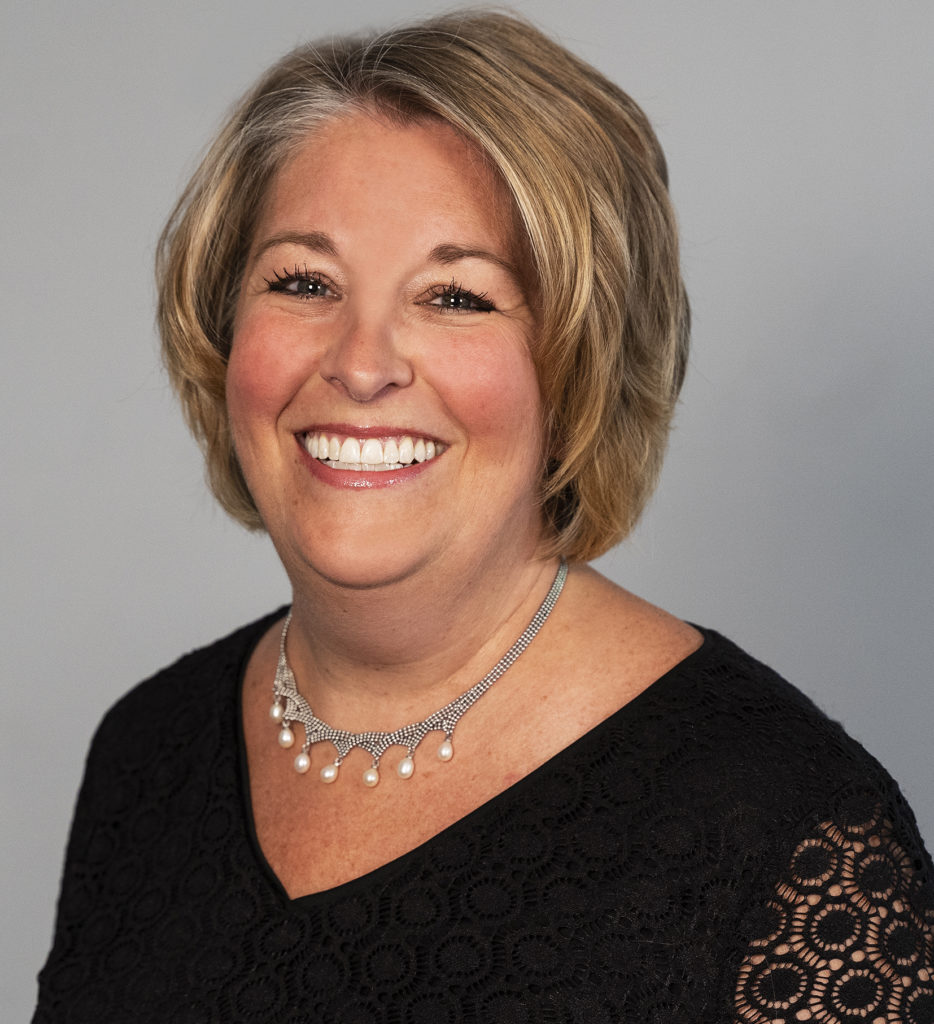 Lori East Clinical Director Expanded Functions Dental Assistant RW Headshots 2021 11